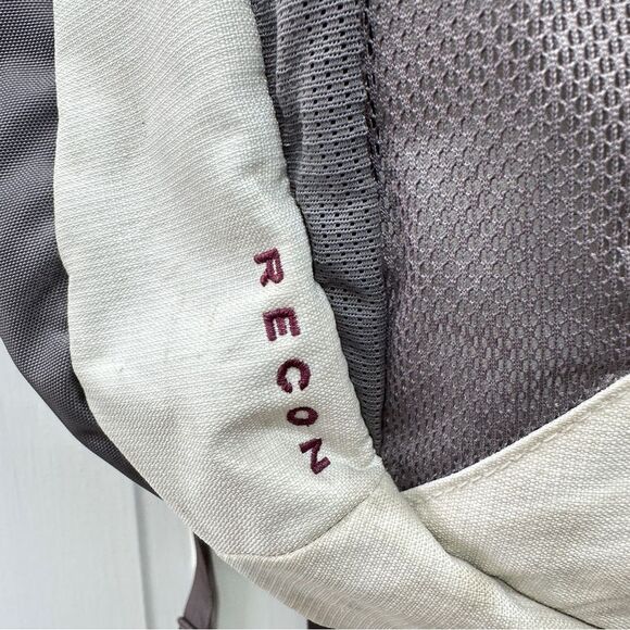The North Face Recon white purple grey backpack large roomy size lots of pockets - Picture 4 of 11